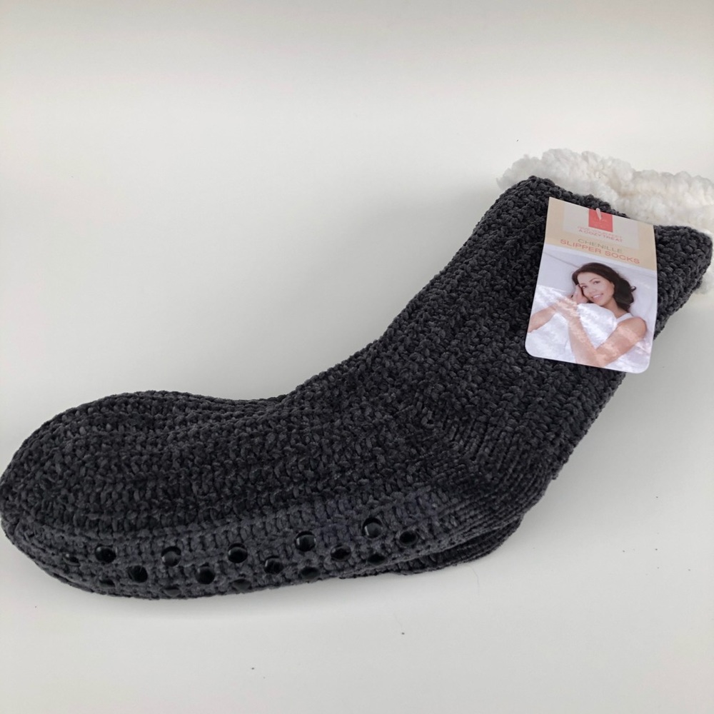 NWT Chenille Slipper Socks Sz 8-10